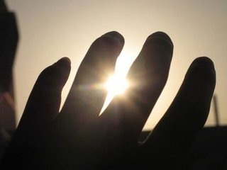 梦见自己双目失明,意味着亲朋好友都不可信.